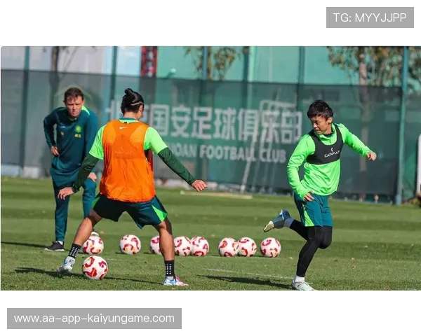 北京国安进攻端更立体，恩科洛洛拉边后再插中路